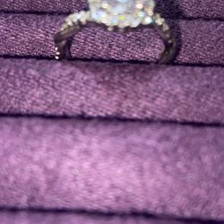 Ring (SIZE 7)