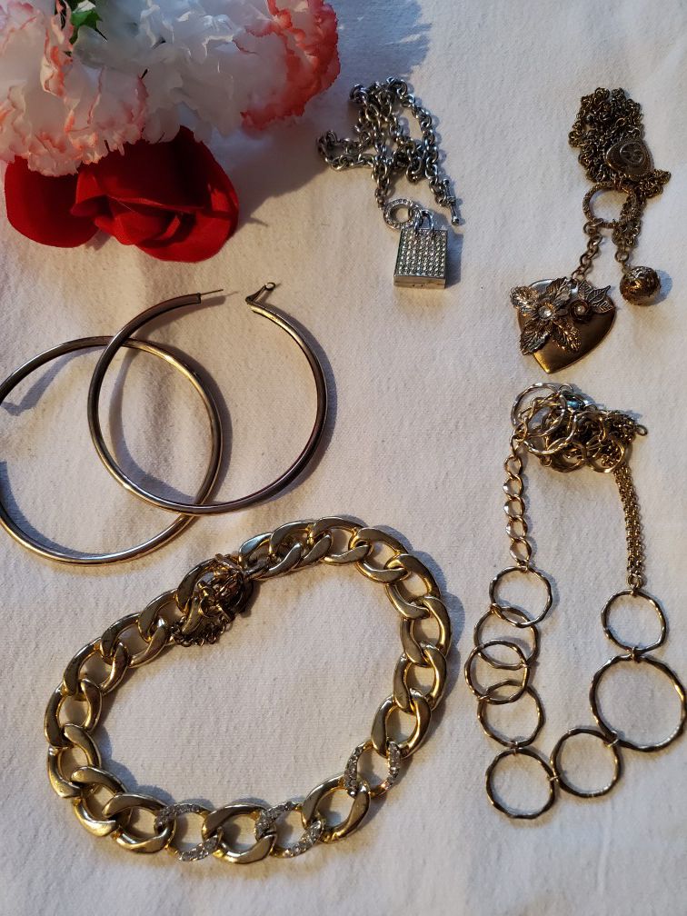 Jewelry, Necklace & Earrings - see description