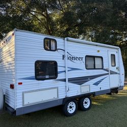 Travel Trailer Camper 