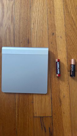 Apple Magic Trackpad 1