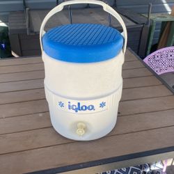 Vintage igloo Water Cooler 
