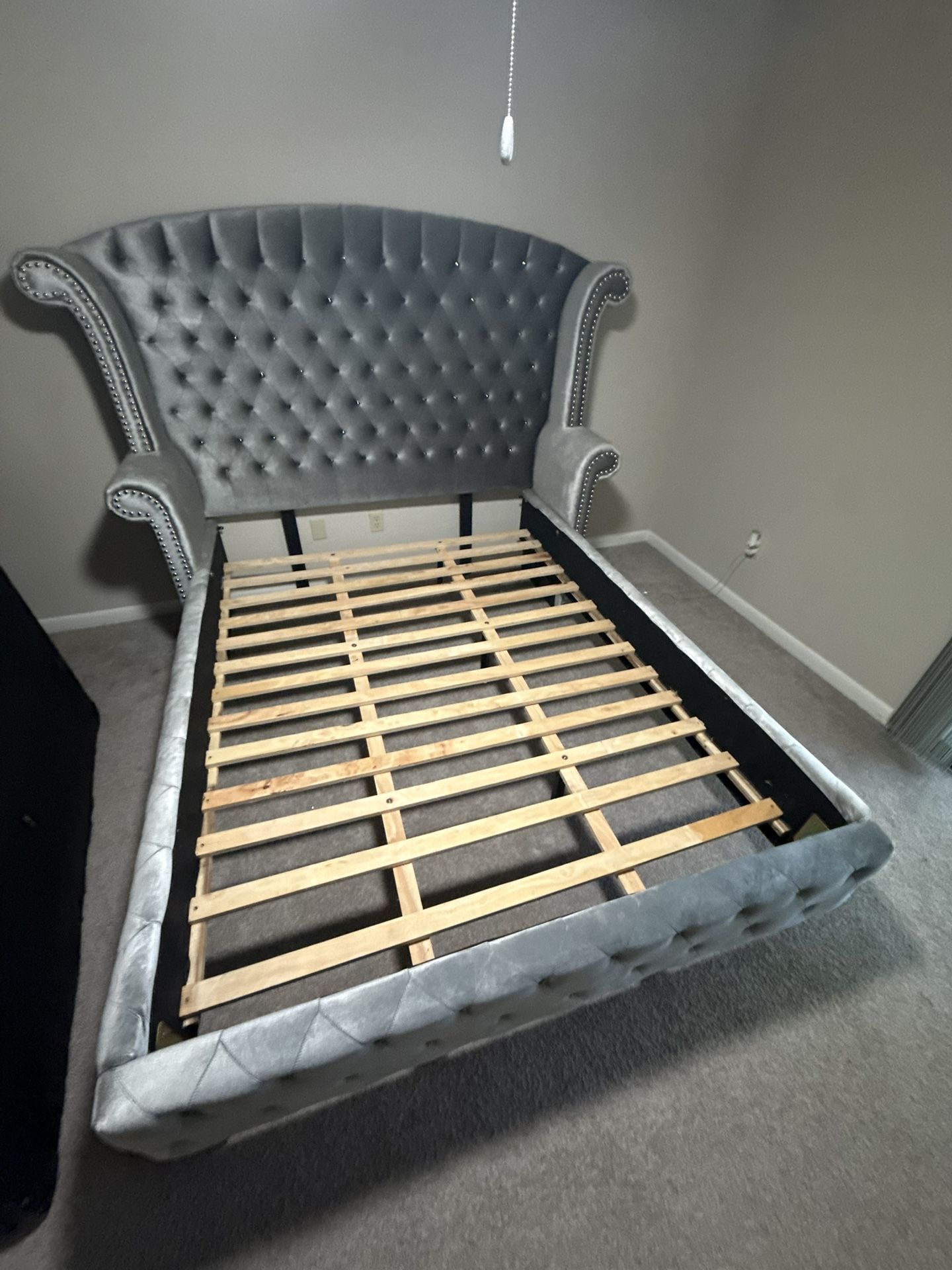 Queen HeadBoard