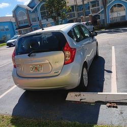 Nissan Versa Note ( 2014 )