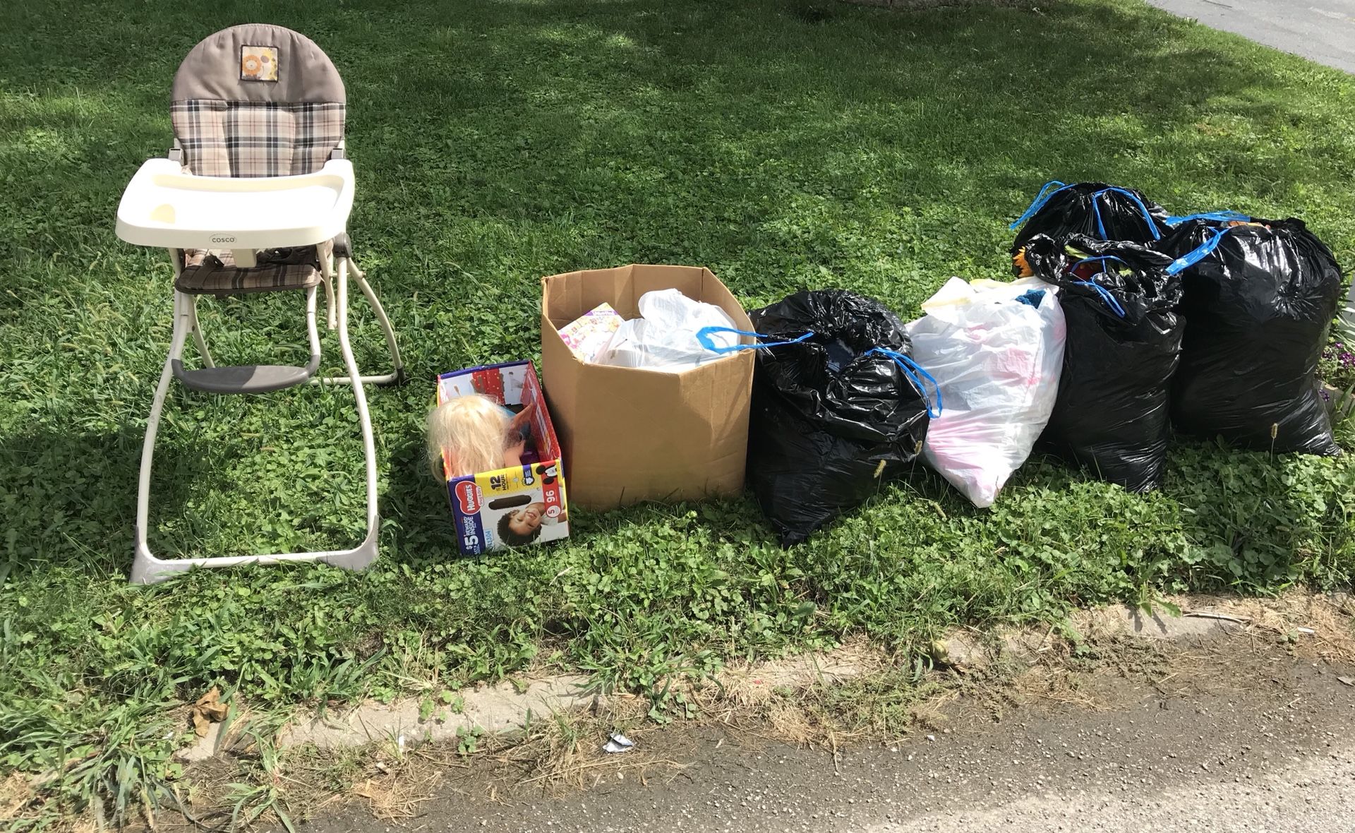 Curb Alert FREE items, high chair, toys & clothes