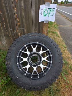 Tires 285/65R 18 & Rims 5 lug
