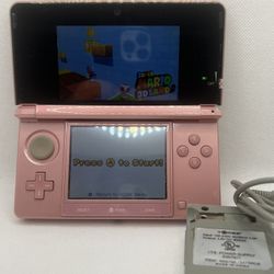 Nintendo 3ds W/charger