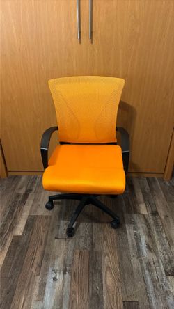 Desk chair