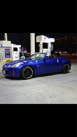 Nissan 350z convertible !!!!!