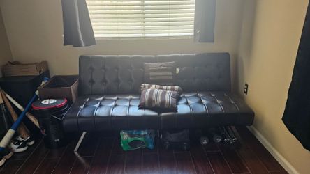 Black Futon