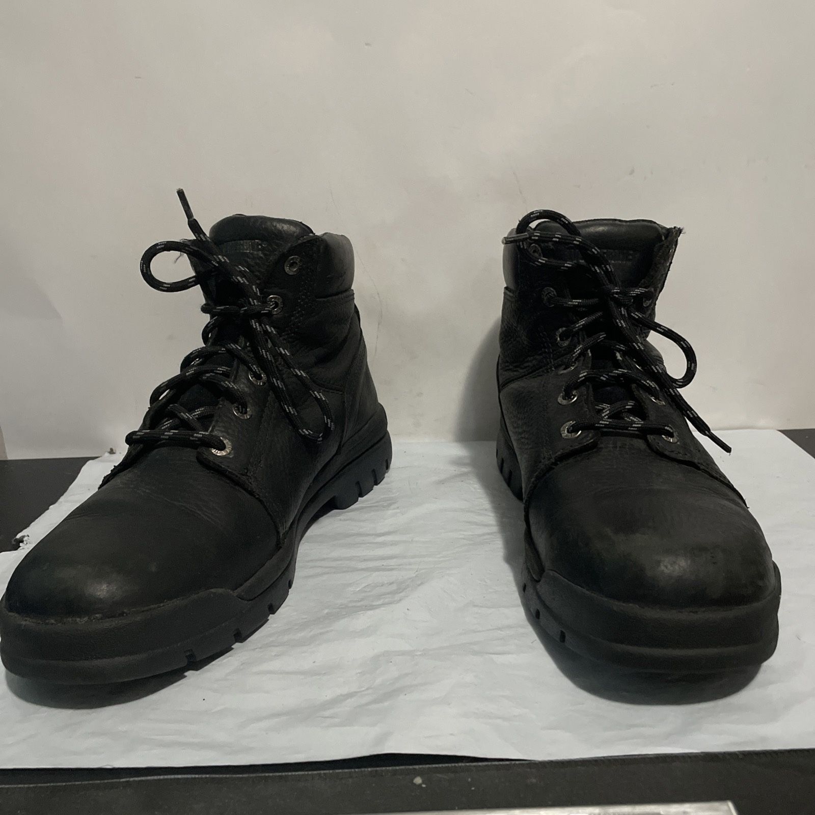 Wolverine Men’s Work Boot Black SZ 13 has some wear