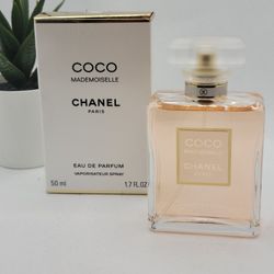CHANEL
 
COCO MADEMOISELLE Eau de Parfum

1.7 fl 