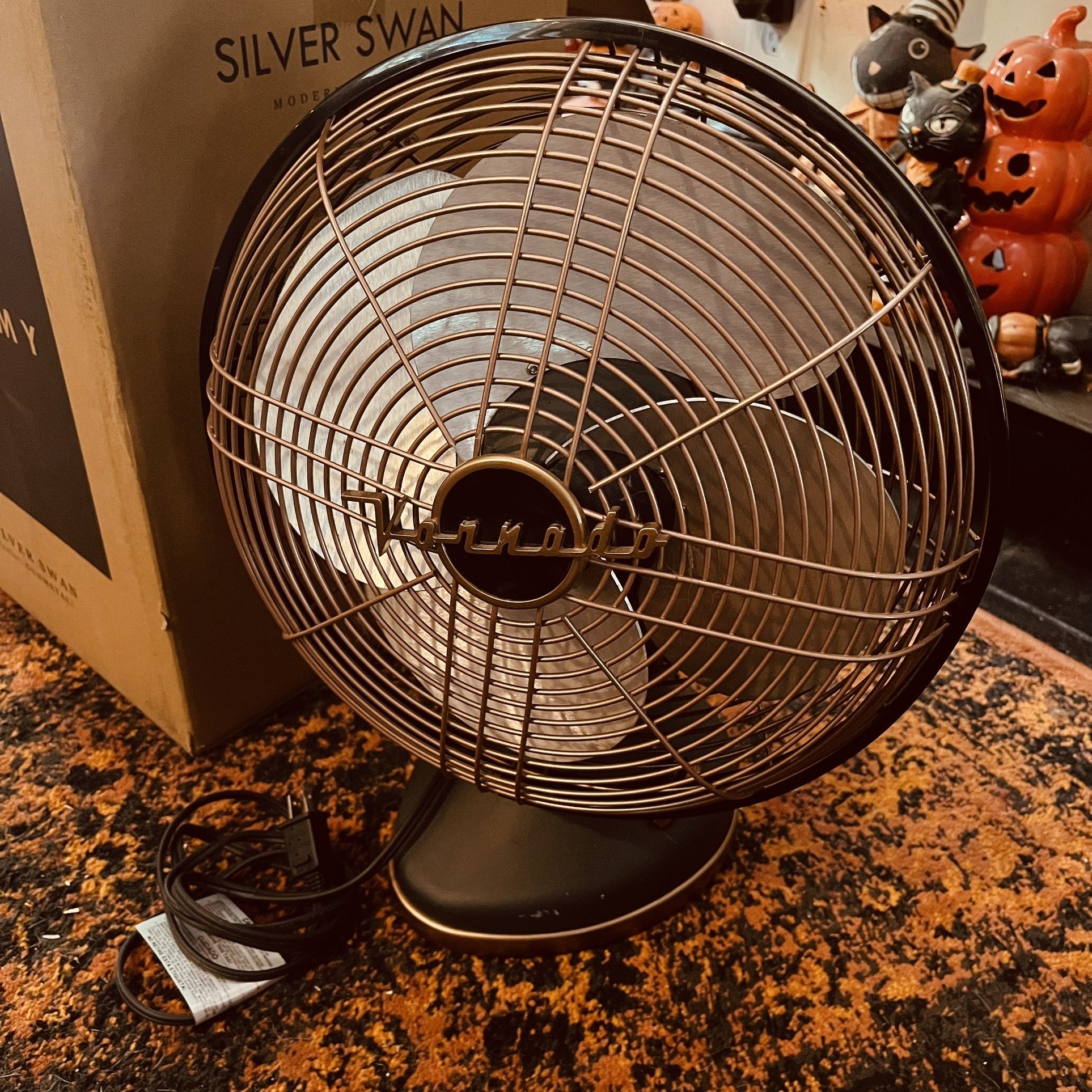 Vornado Silver Swan Vintage Fan Vornado Silver Swan Alchemy Vornado Silver Swan Vintage Fan Vornado Silver Swan Alchemy