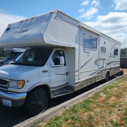 2001 Jayco 32' MH 1 Pop Out