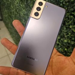 Samsung Galaxy S21 , Factory Unlocked, Excellent Condition Like New 