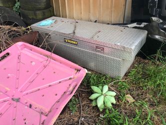 Huskey tool box for truck bed
