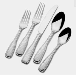 St. James Hammered 40pc Hi Quality 18/10 Stainless Steel Flatware For 8