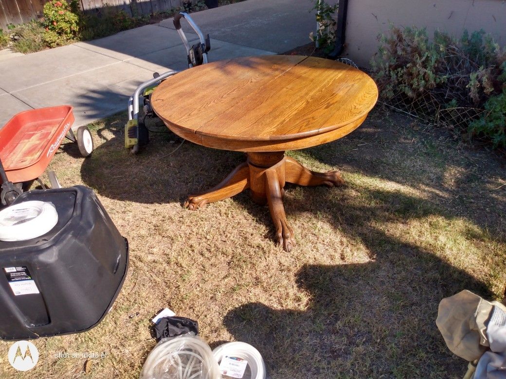 Antique Oak Table Claw Foot Good Condition