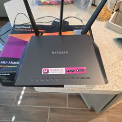 Netgear Nighthawk AC2300/R7000P Smart WiFi Router