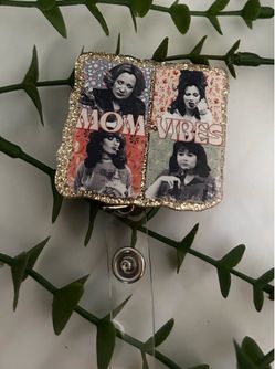 Badge reels
