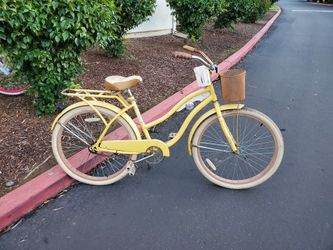 Huffy Ladys 26 Bicycle 