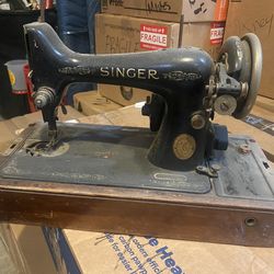 1928 Singer Sewing Machine – Antique (Model AC78927S)