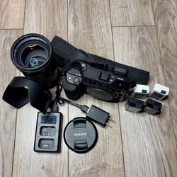 Sony A6300 + 18-105mm f/4 G OSS – Complete Creator Kit (Excellent Condition)