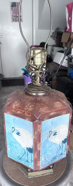 Vintage Porcelain Lamp (works) 