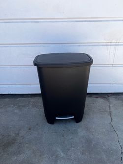 Trash Can Bin