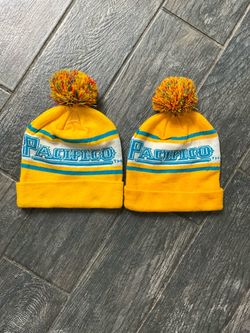 Pacifico Pom Pom Beanies – Set of 2