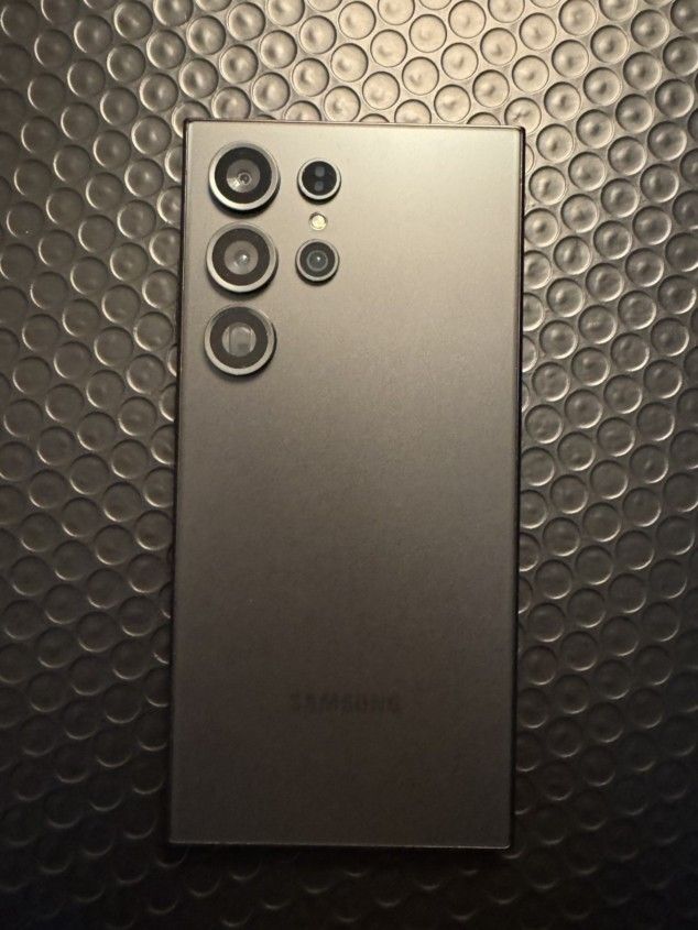 Samsung Galaxy S24 Ultra - Unlocked