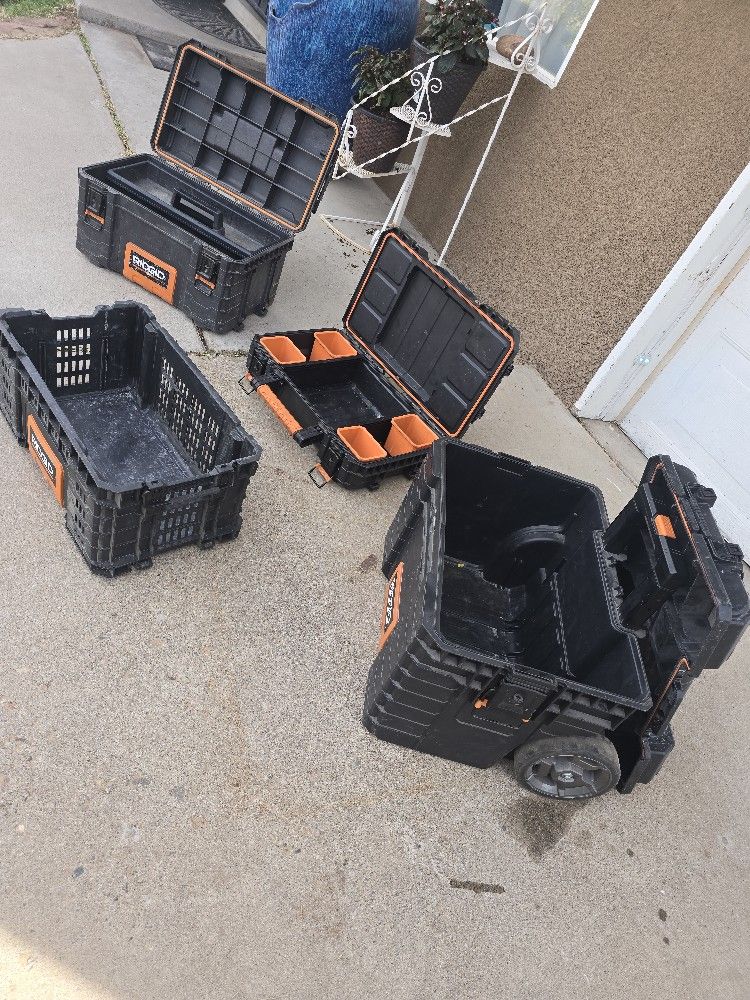 Ridgid Roll / Stackable Tool Boxes.