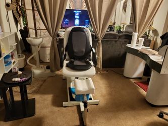 White Pedicure Chair With Stool 