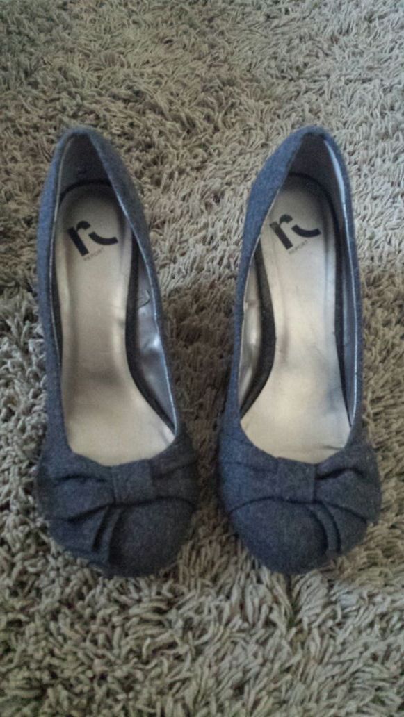 Grey wool Wedges