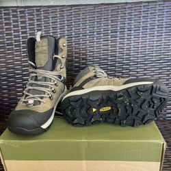 Keen Women’s Revel 4 Mid Calf Snow Boots Vetery Peachy Size 5 