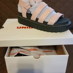 Unionbay  Size 71/2 Pink New