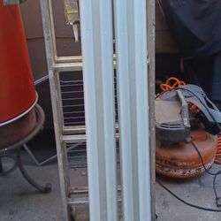Estoy Vendiendo Estas Luces Para Garage  Xon 2  Por 25.00