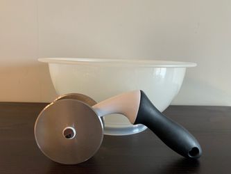 OXO Salad Chopper & Bowl