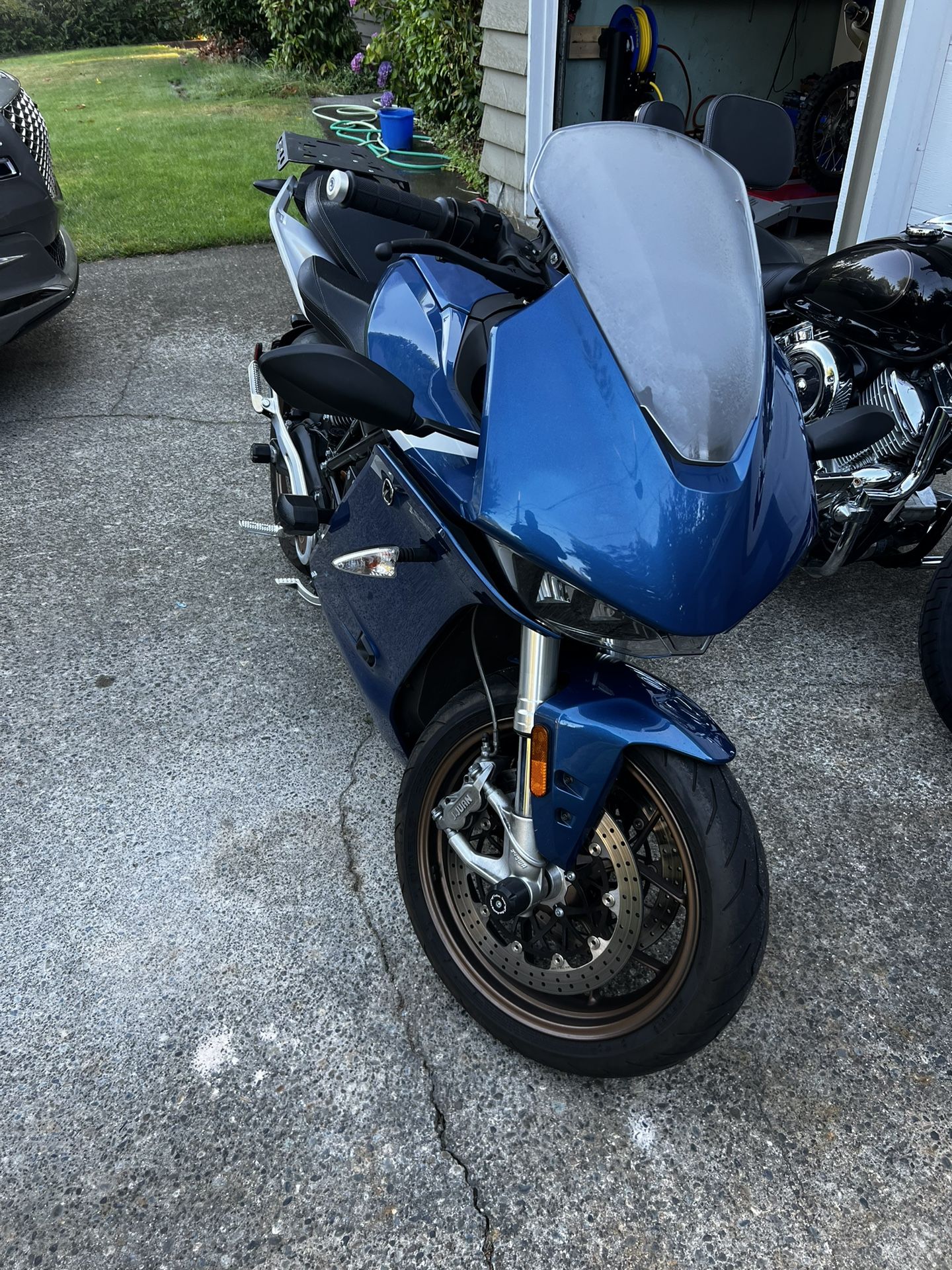 2021 Zero SR/S Electric Motorcycle, Street bike . New Battery