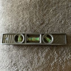 Leveler 8 Inch