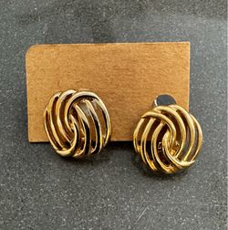 Vintage Signed Monet Goldtone Love Knot Clip On Earrings
