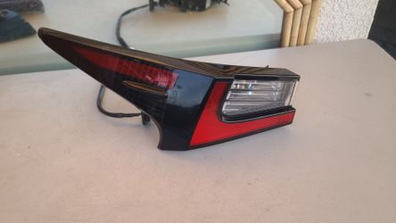 2021 - 2022 LEXUS IS IS300 IS350 IS500 LEFT TAILAMP DRIVER SIDE LIGHT LED GENUINE USED OEM. B3
