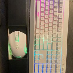 Wireless Gaming Keyboard and Mouse 