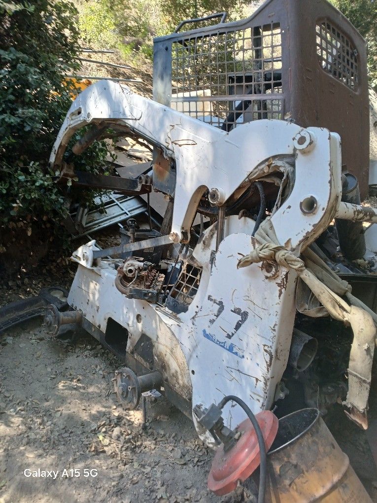 Bobcat Hydraulic Lift Rams Tilt Rams Part Out