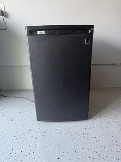 Kenmore Mini Fridge Black