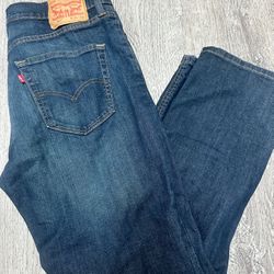 Levis Men Jeans , Size :W 34 L 30 Preloved  Price :$18