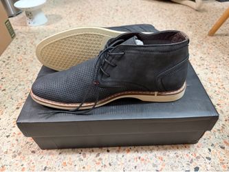Men’s dress shoes
