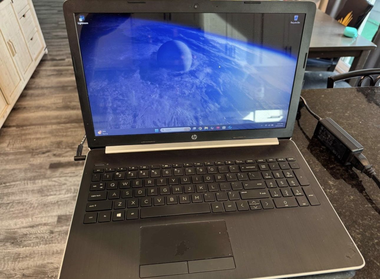 HP 15.6" Laptop 16GB RAM 1TB SSD Windows 11