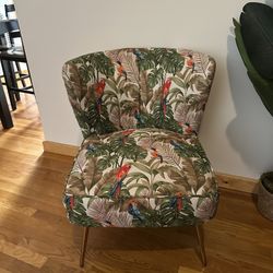 Accent Chair 