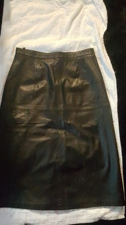 DONATED LAST CHANCE I PROMISE BLACK GENUINE LEATHER PENCIL SKIRT SIZE 48 SIZE LARGE 12 MORE LIKE SIZE 10