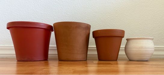 Lot of 4 Plant Flower Pots Clay Ceramic Plastic